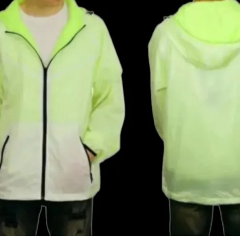 BLEECKER & MERCER RUNNING JACKET SIZE SMALL